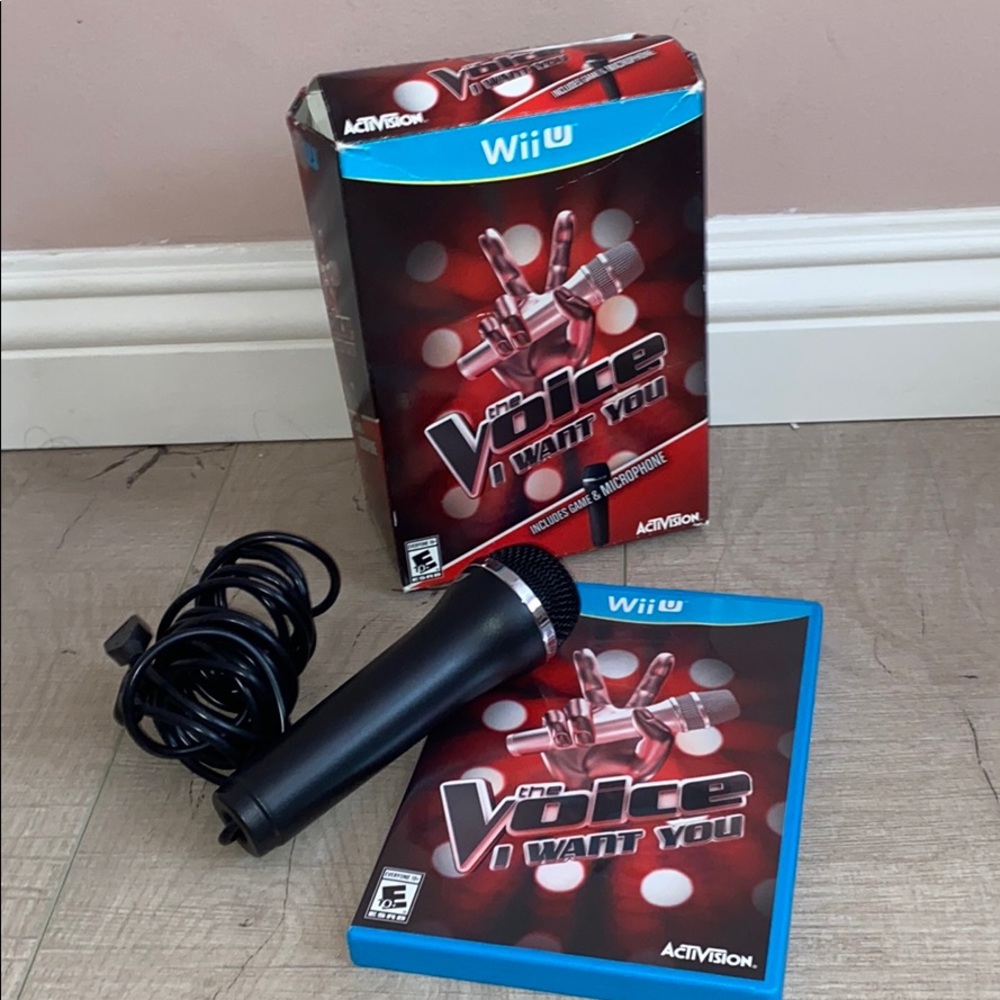 The Voice Wii U Game and Microphone